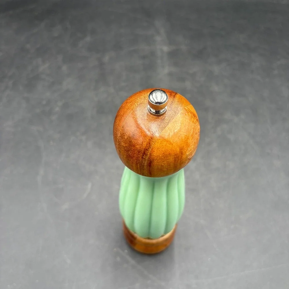 Vtg Jadeite Glass and Wood Pepper Mill Grinder Ribbed Green Farmhouse 8.5